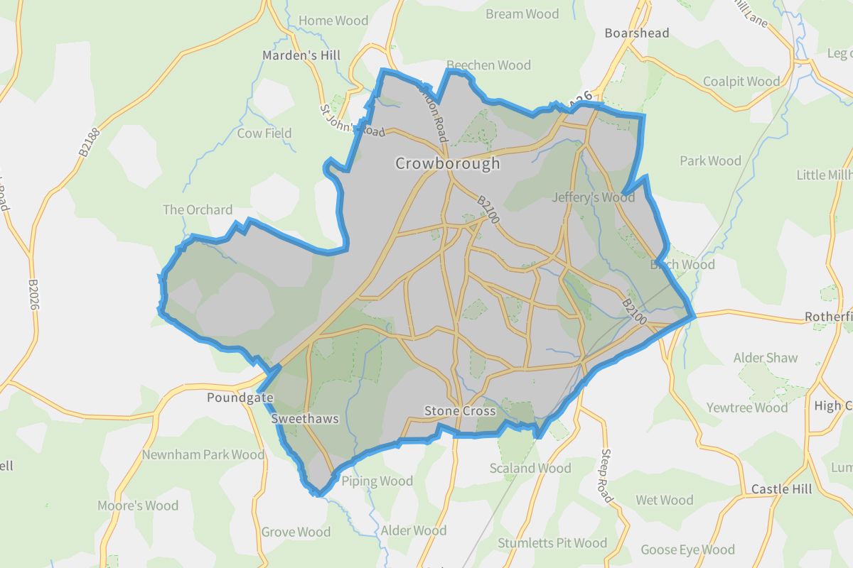 Crowborough geographic boundaries light outline