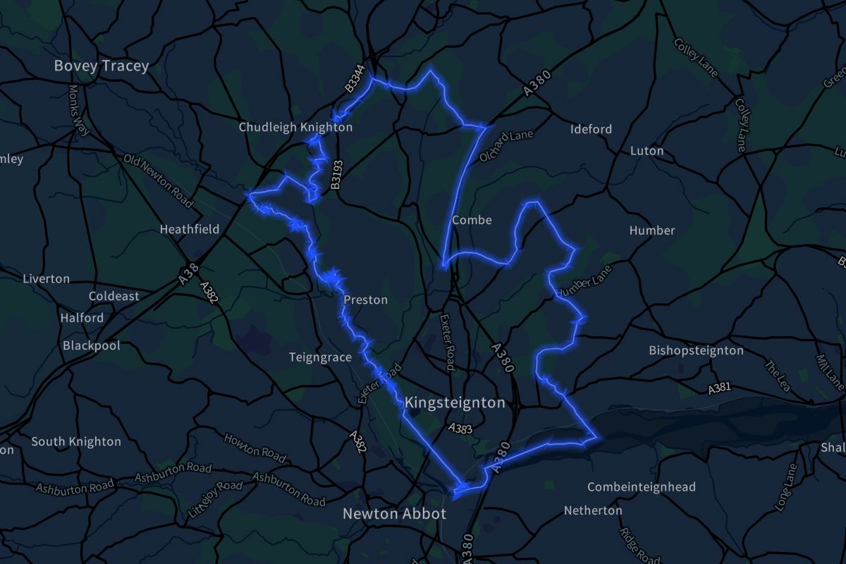 Kingsteignton geographic boundaries dark outline